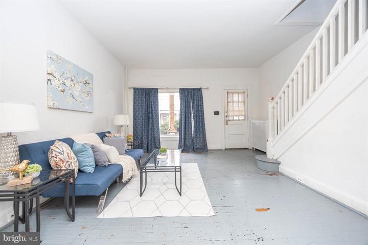 3237 Dudley Avenue — Photo 3