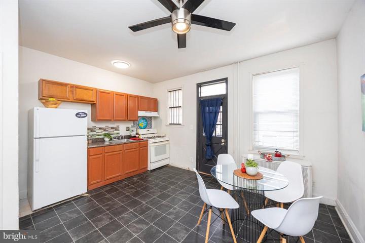 3237 Dudley Avenue — Photo 6